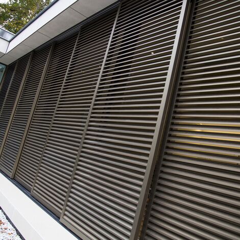 BriseSoleil 40 Stínicí technika a HiFinity Hliníkové posuvné systémy - Swimming pool Poolhouse Bergen se nachází v Bergen, Nizozemí