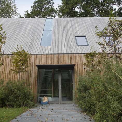 CS 86-HI (c) Zrušené systémy, ConceptWall 50 Hliníkové fasády a HiFinity Hliníkové posuvné systémy - Villa Forest villa Voorschoten se nachází v Voorschoten, Nizozemí