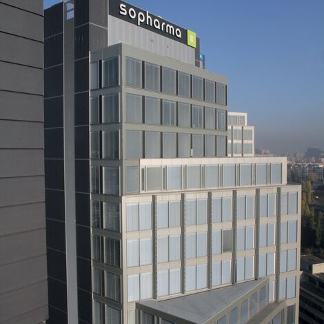 CS 86-HI (c) Zrušené systémy, CW 86 Standard Hliníkové fasády a CW 86-EF Hliníkové fasády - Business center Sopharma Litex Business Towers se nachází v Sofia, Bulgarije