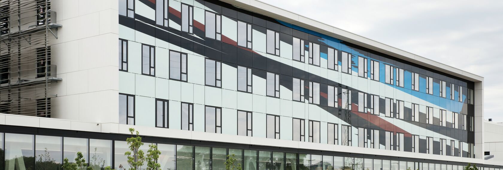 ConceptSystem 77 Hliníková okna, BriseSoleil 100 Stínicí technika a CS 77 Fire Proof Hliníková okna - AZ Sint Maarten se nachází v Mechelen, België