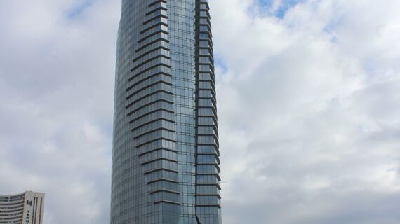 ConceptSystem 77 Hliníková okna a ConceptSystem 77 Hliníkové dveře - Office building Anatolium Marmara se nachází v Istanbul, krocan