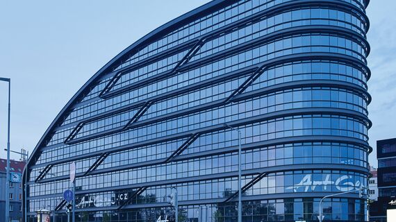 CS 86-HI (c) Zrušené systémy a ConceptWall 50 Hliníkové fasády - Office building ArtGen se nachází v Prague, Česká republika