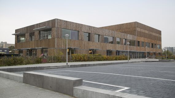 CS 38-SL Zrušené systémy a SlimLine 38 Hliníková okna - Boarding school Children's Campus Zuidas se nachází v Amsterdam, Nizozemí